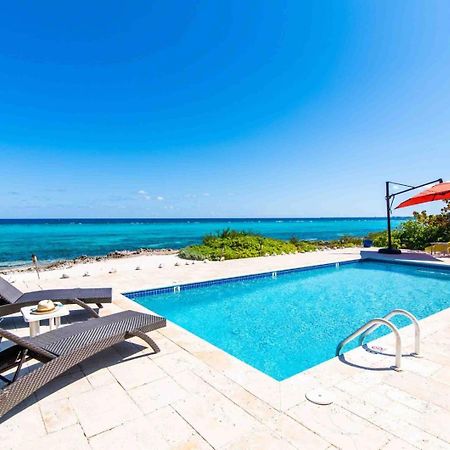 Thatch Hill - Renovated Beach House With Pool, Short Walk To The Rum Point Club Driftwood Village Zewnętrze zdjęcie