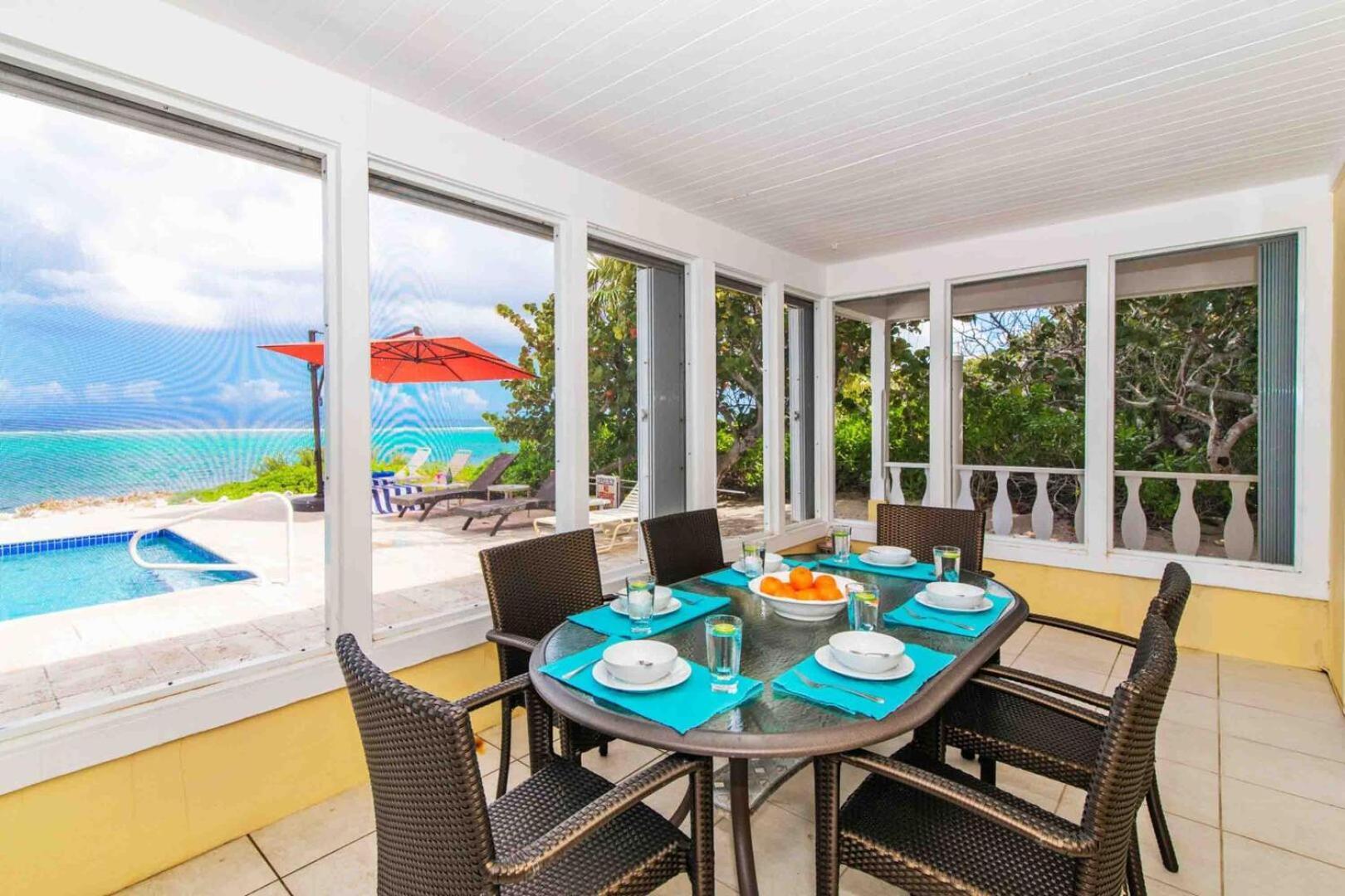Thatch Hill - Renovated Beach House With Pool, Short Walk To The Rum Point Club Driftwood Village Zewnętrze zdjęcie