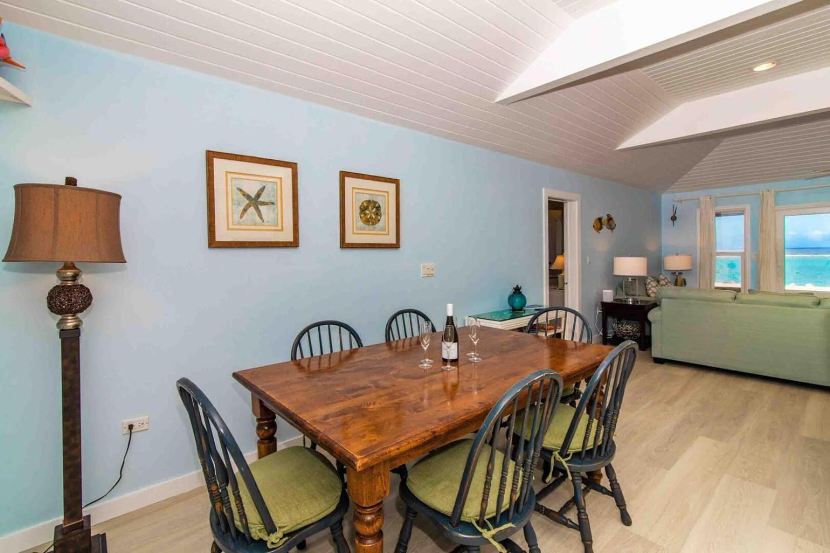 Thatch Hill - Renovated Beach House With Pool, Short Walk To The Rum Point Club Driftwood Village Zewnętrze zdjęcie